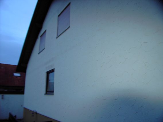 BAU.DE / BAU-Forum: 3. Bild zu Frage "Schwarze Flecken und Streifen an Fassade" im BAU-Forum "Außenwände und Fassaden"