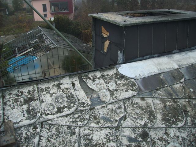 BAU.DE / BAU-Forum: 2. Bild zu Antwort "Hagelschaden: Faserzementplatten und Doppelstegplatten" auf die Frage "Wegen eines Hagelschadens wurde das Dach ..." im BAU-Forum "Dach"