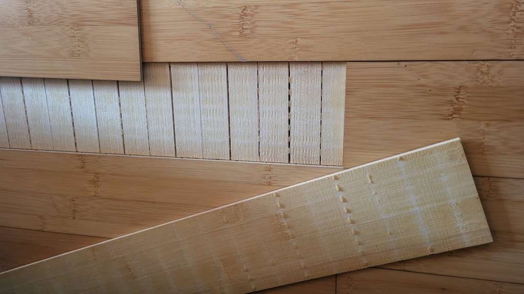 BAU.DE / BAU-Forum: 3. Bild zu Frage "Bambusparkett löst sich ab: Deckschicht von Trägerplatte - Reparatur?" im BAU-Forum "Estrich und Bodenbeläge" BAU.DE / BAU-Forum: 3. Bild zu Frage "Bambusparkett löst sich ab: Deckschicht von Trägerplatte - Reparatur?" im BAU-Forum "Estrich und Bodenbeläge"