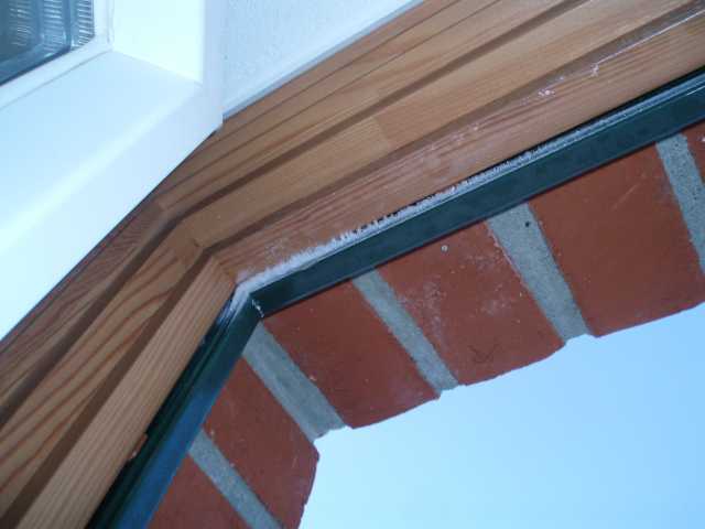 BAU.DE / BAU-Forum: 3. Bild zu Antwort "Wir haben genau das gleiche Problem" auf die Frage "Schwitzwasser im Fensterfalzraum bei KfW 40-Haus" im BAU-Forum "Fenster und Außentüren"