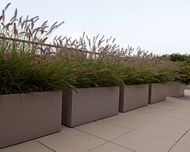 BAU.DE / BAU-Forum: 1. Bild zu Frage "Blumenkästen aus Faserbeton" im BAU-Forum "Rund um den Garten"