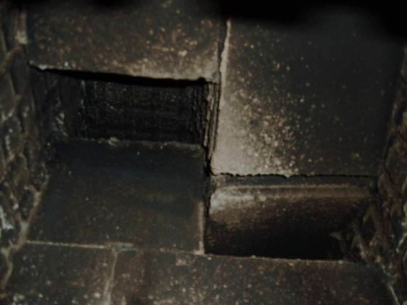 BAU.DE / BAU-Forum: 2. Bild zu Antwort "Ambio" auf die Frage "Grundofen - Ambio - Risse in den Speichersteinen" im BAU-Forum "Kamin und Kachelofen" BAU.DE / BAU-Forum: 2. Bild zu Antwort "Ambio" auf die Frage "Grundofen - Ambio - Risse in den Speichersteinen" im BAU-Forum "Kamin und Kachelofen"