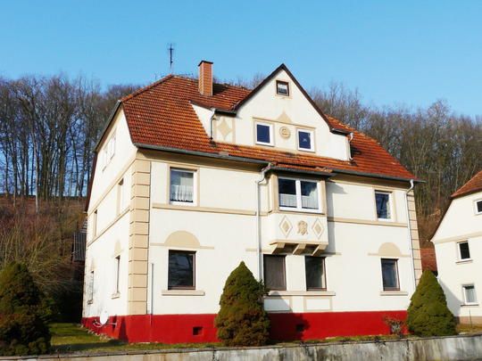 BAU.DE / BAU-Forum: 1. Bild zu Frage "Kauf bzw. Sanierung Haus Baujahr. 1933" im BAU-Forum "Modernisierung / Sanierung / Bauschäden"