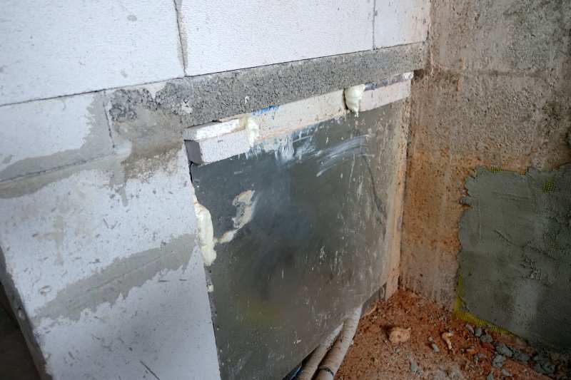Bild zum BAU-Forumsbeitrag: Bad: hinterseite des Fußbodenheizkreisverteiler mit was verkleiden? Duschbereich! im Forum Modernisierung / Sanierung / Bauschäden