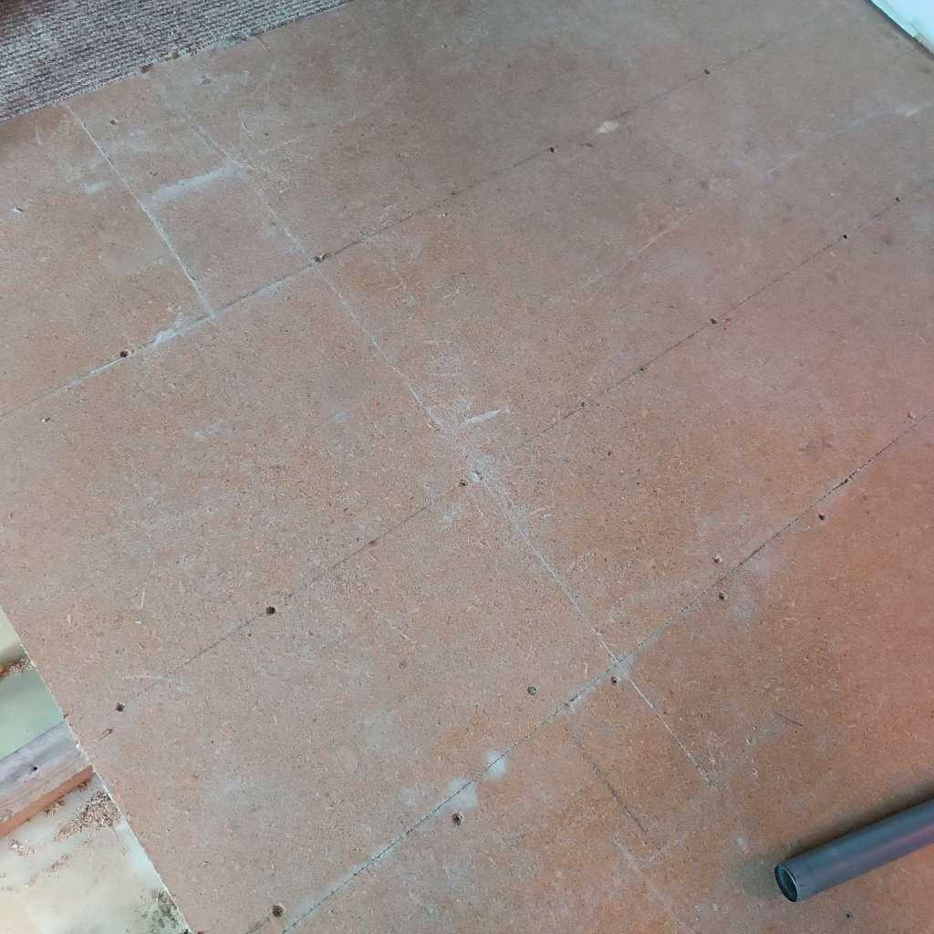 BAU.DE / BAU-Forum: 2. Bild zu Frage "Trittschall und Knarzen reduzieren: Maßnahmen für Balkendecke im Altbau" im BAU-Forum "Modernisierung / Sanierung / Bauschäden"