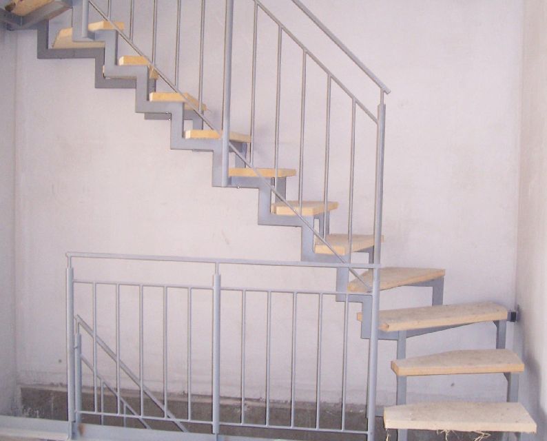 Bild zum BAU-Forumsbeitrag: Wieviel und welche Farbe bzw. Lack für Treppengeländer im Neubau im Forum Treppen, Rampen, Leitern