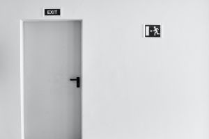 Wichtige Aspekte beim Einbau von Brandschutztüren - Bild: Unsplash