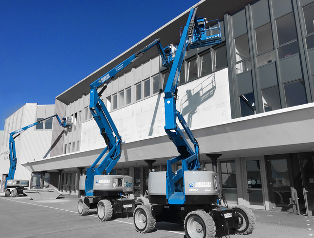 Kauf oder Miete von Arbeitsb&uuml;hnen - diese Faktoren sind bei der Entscheidung zu bedenken