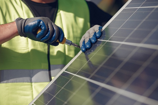Wer ist für die Installation der PV-Anlage zuständig?