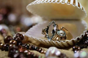Baufinanzierung - Geld aus geerbtem Schmuck: Eine unerwartete Quelle für Ihre Baufinanzierung entdecken - Bild: Gary Yost / Unsplash