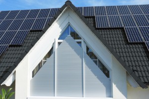 Schrägrollladen: Die smarte Lösung für Fenster mit Winkel - Bild: schanz.de Schrägrollladen: Die smarte Lösung für Fenster mit Winkel - Bild: schanz.de