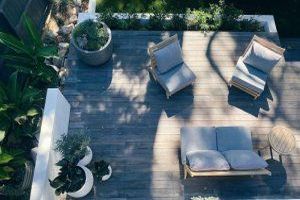 Terrasse gestalten: Ideen, Tipps & Bodenbeläge im Vergleich - Bild: Collov Home Design/Unsplash