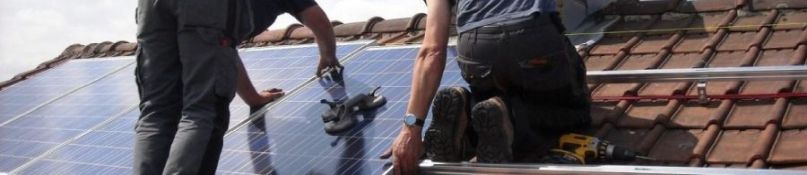 Wer ist für die Installation der PV-Anlage zuständig?
